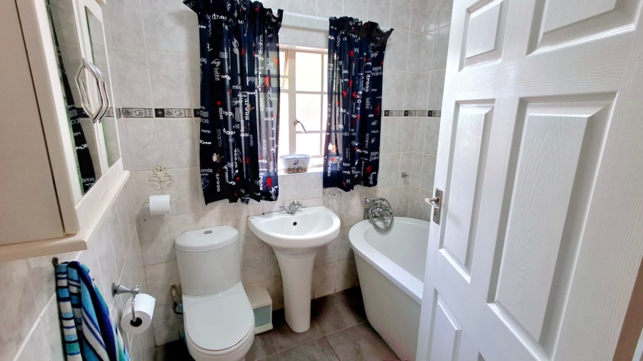 4 Bedroom Property for Sale in Vaalpark Free State